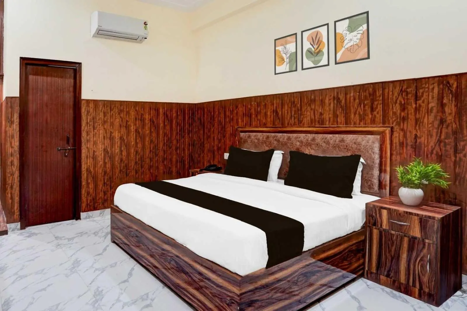 Hotel O Bhu Campus Βαρανάσι