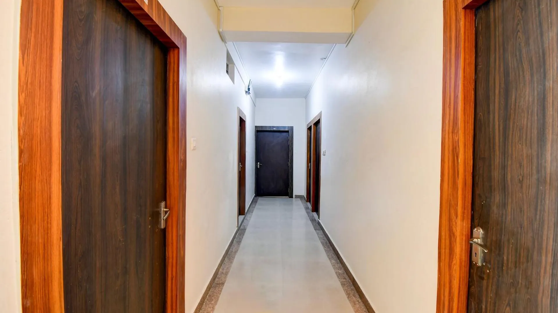 Hotel O Bhu Campus Βαρανάσι Ινδία