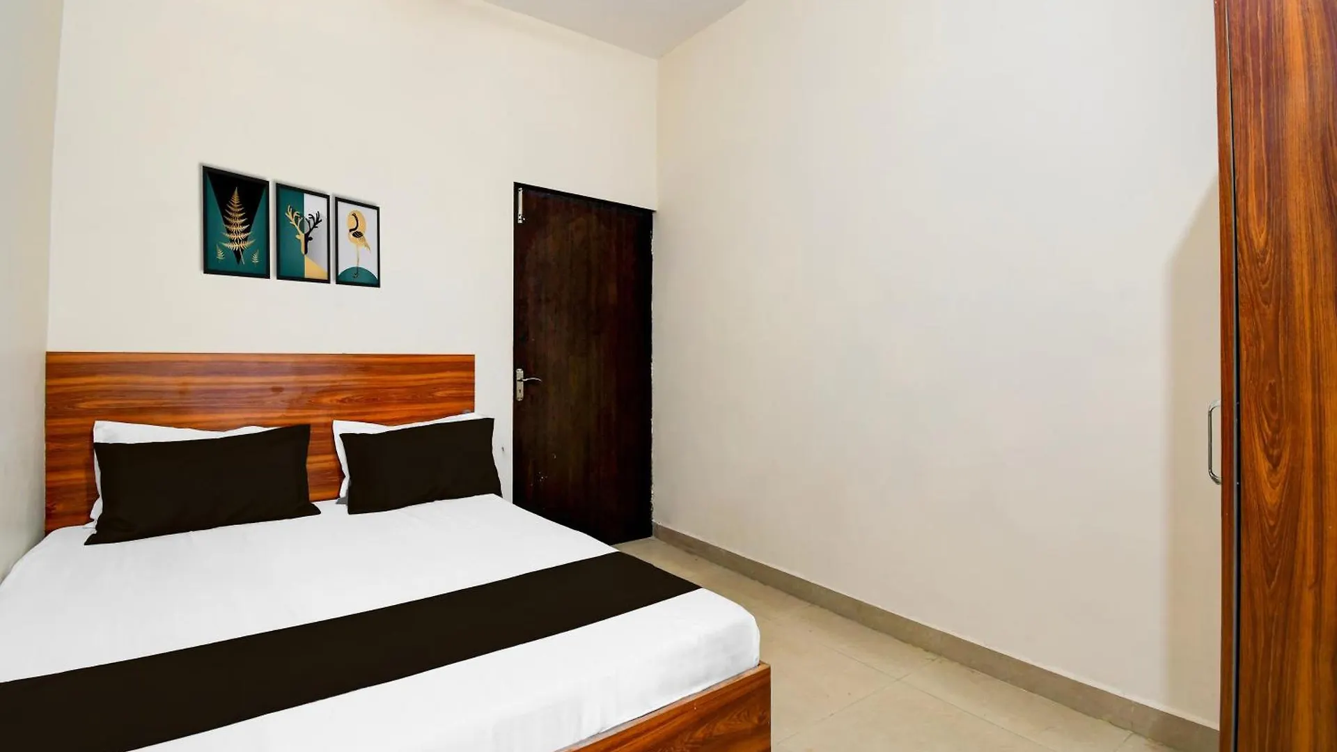 Hotel O Bhu Campus Βαρανάσι