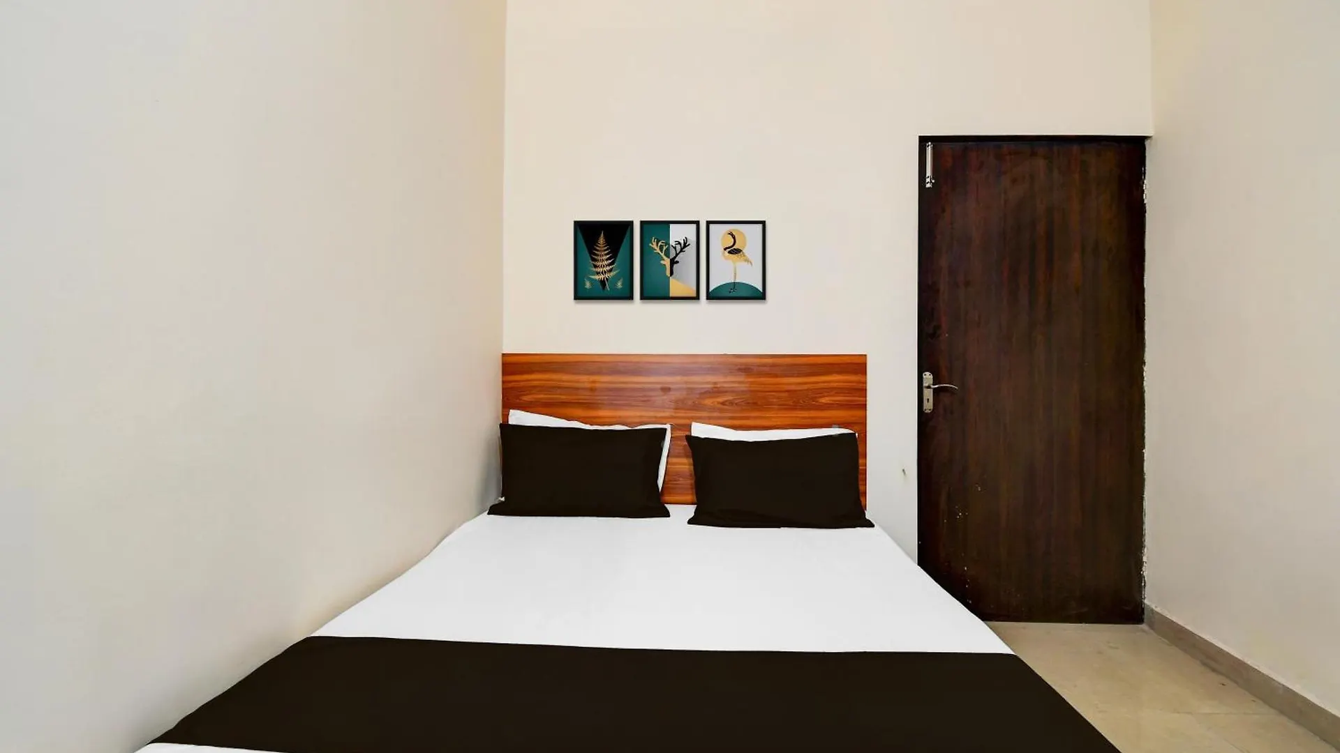 Hotel O Bhu Campus Βαρανάσι