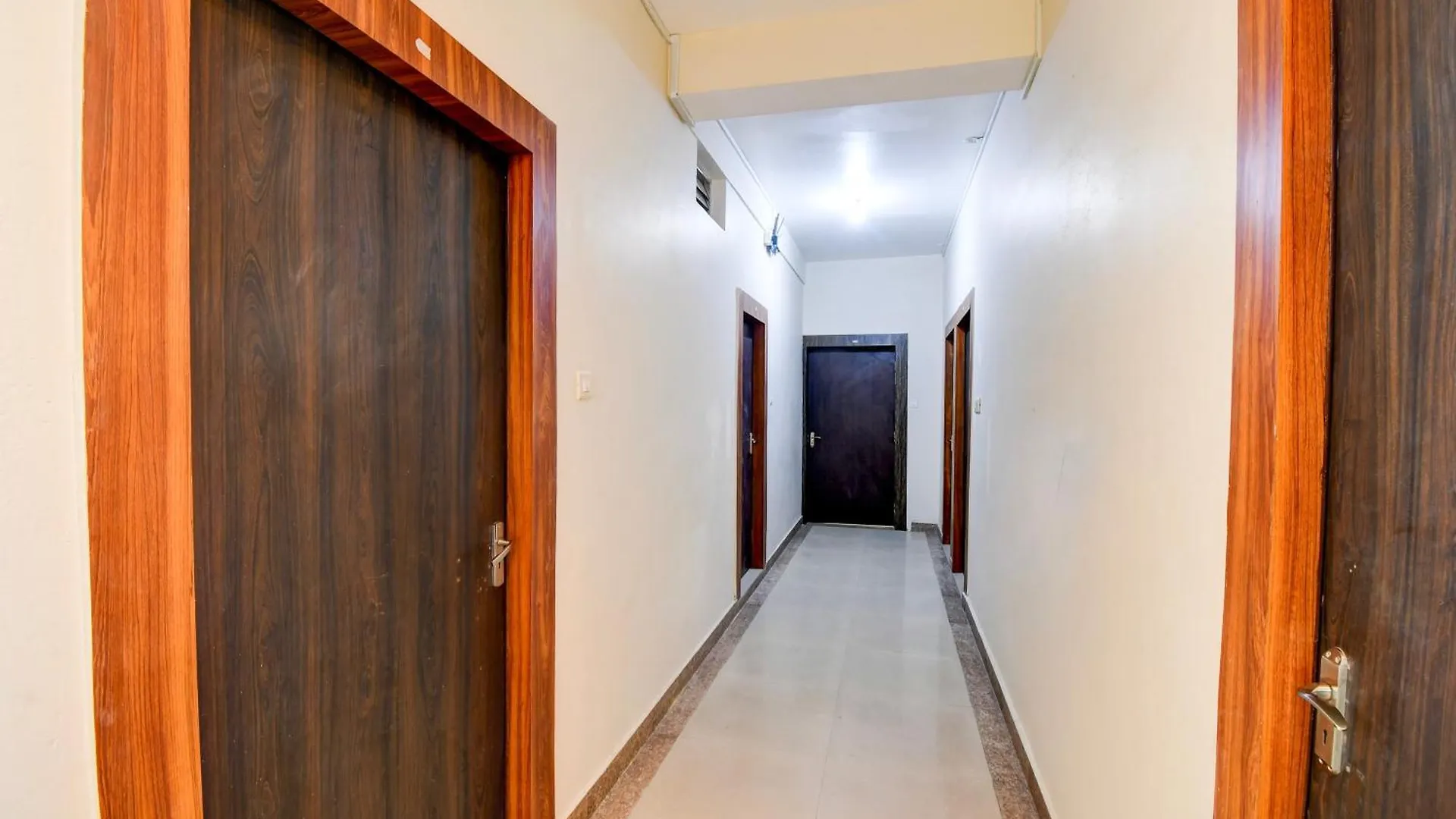Hotel O Bhu Campus Βαρανάσι