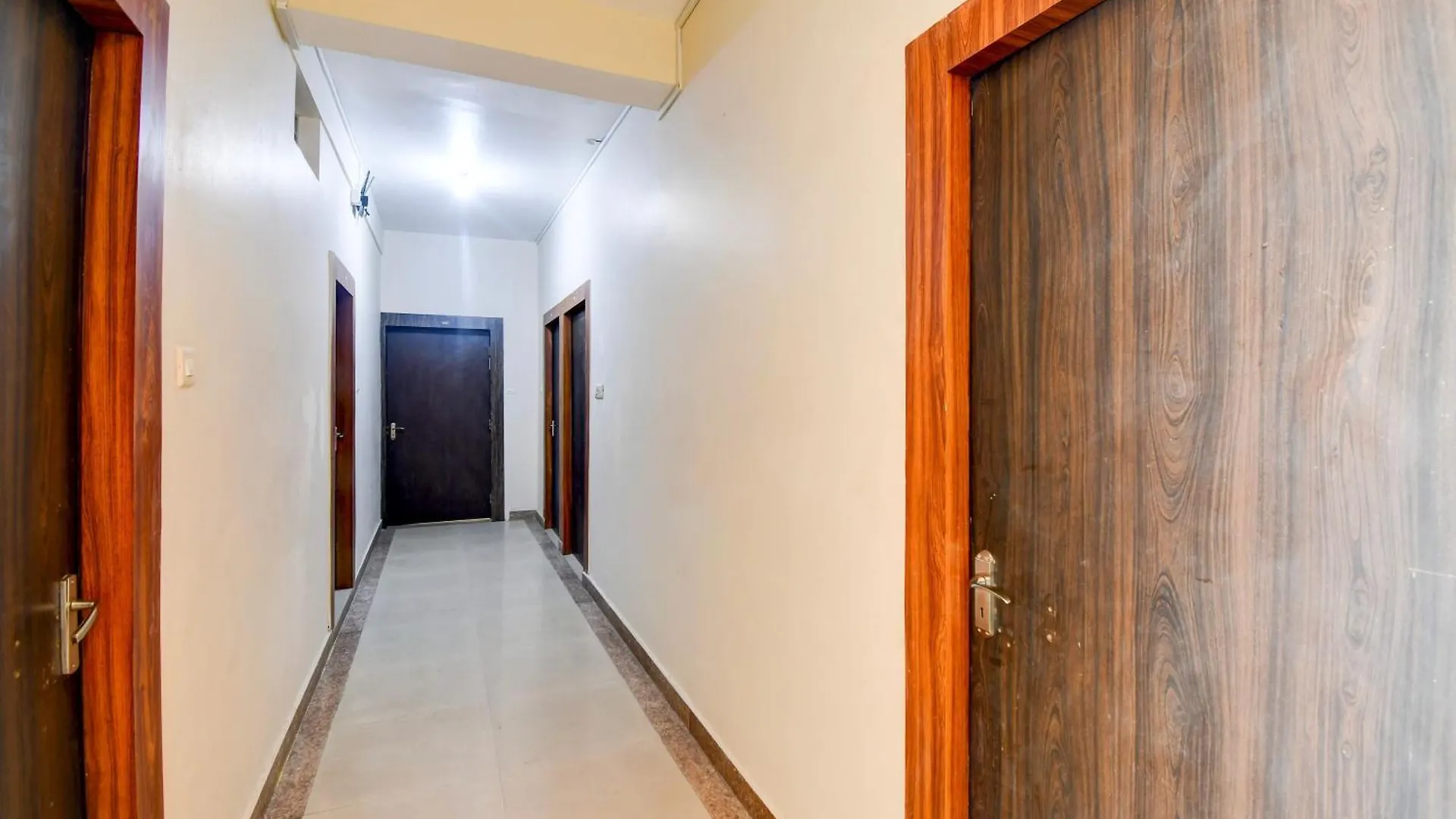 Hotel O Bhu Campus Βαρανάσι Ινδία